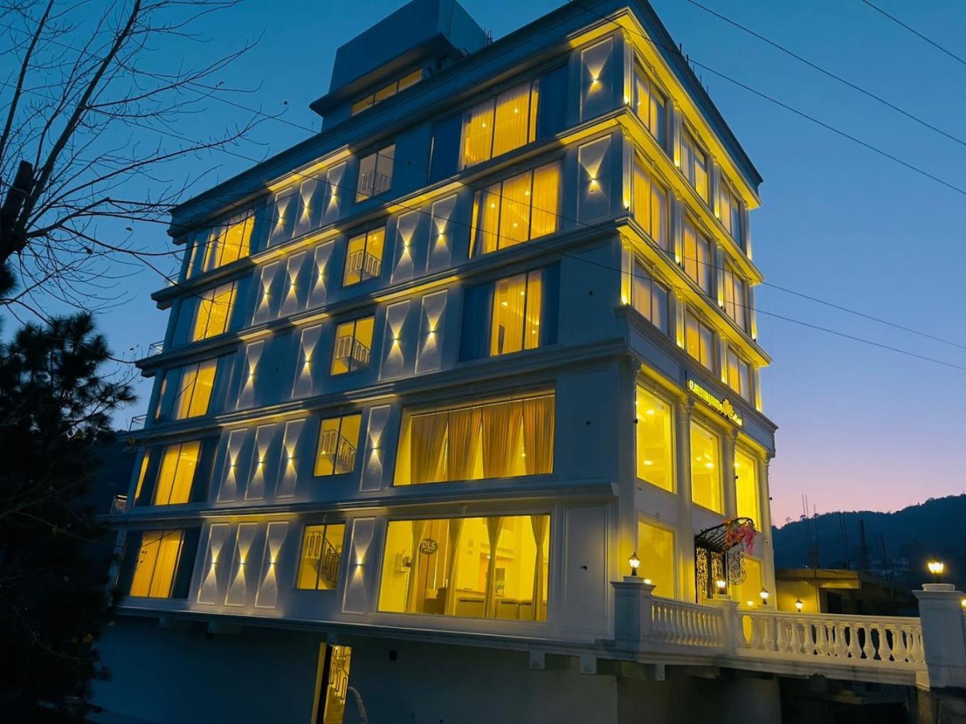 Claret Inn & Suites - Dalhousie Exterior foto